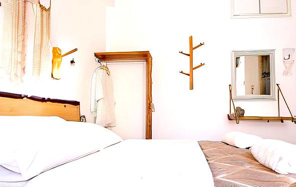 Onar Syros - Rustic Rooms